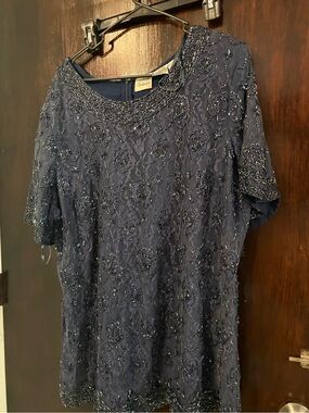Vintage Candlelight & Champagne Navy Beaded Lace Short-Sleeve Blouse. Size 26W.